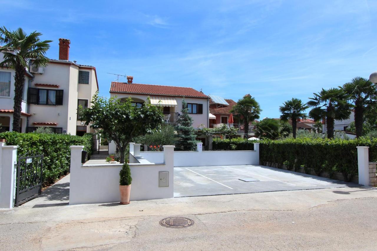 רוביני Apartments Denise מראה חיצוני תמונה