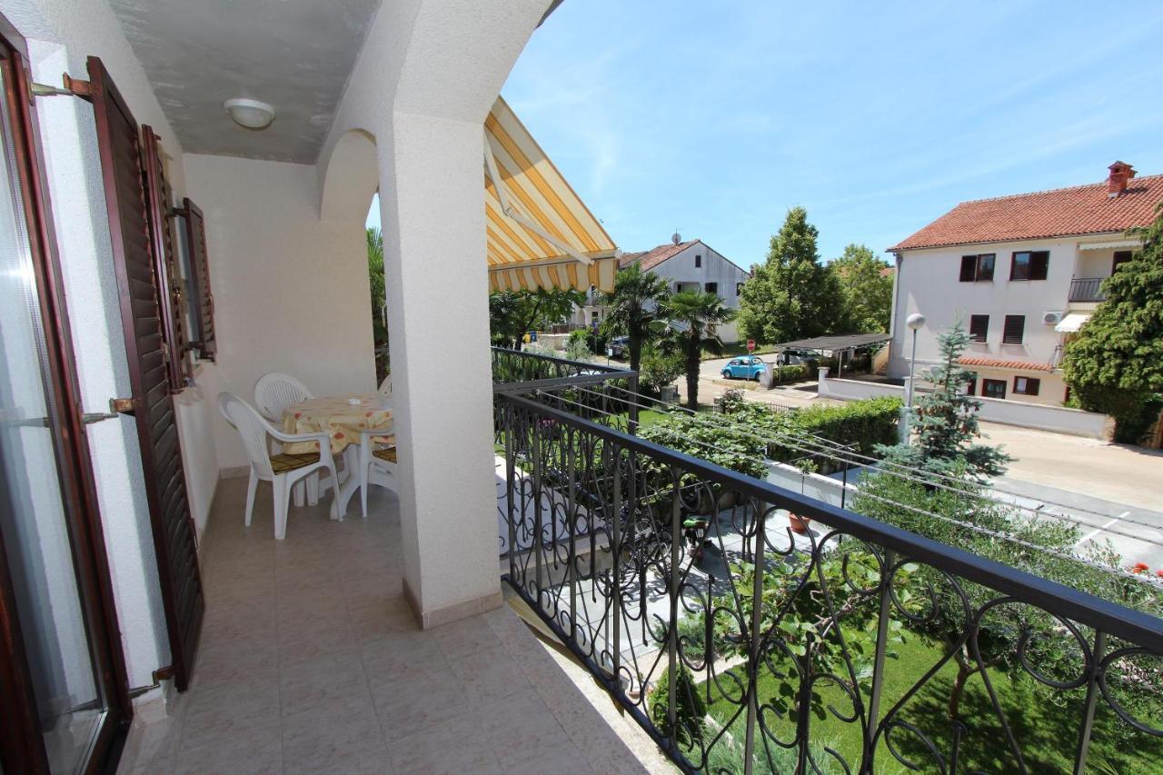 רוביני Apartments Denise מראה חיצוני תמונה